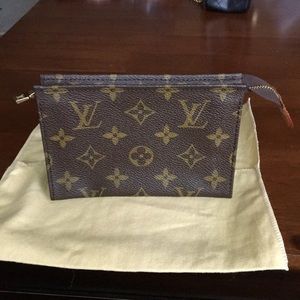 Vintage Louis Vuitton toiletries 15